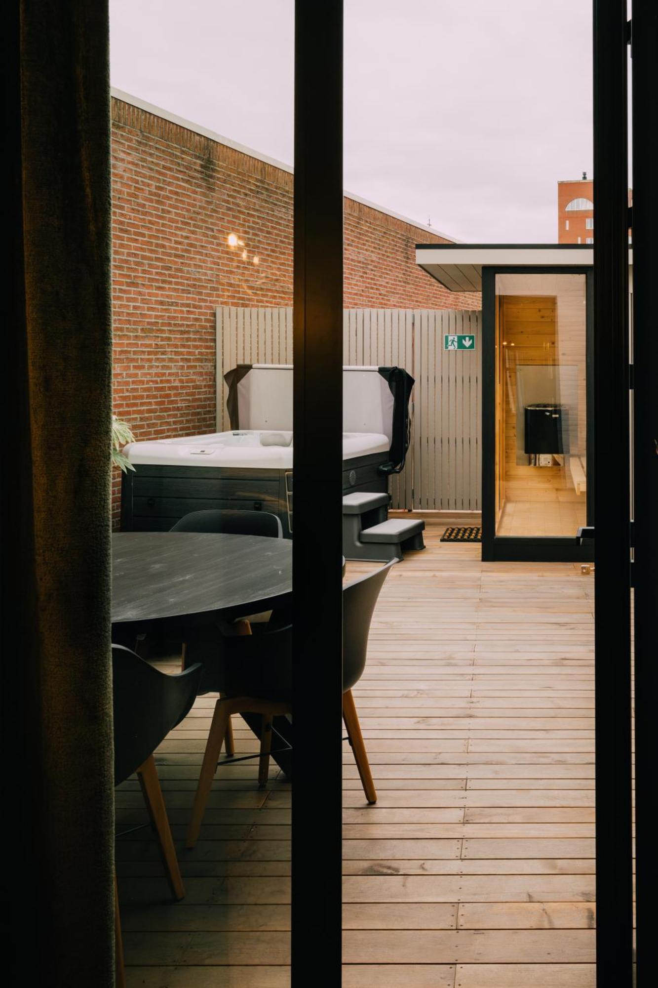 Thebridge29 Boutique Apartment เบรดา ภายนอก รูปภาพ
