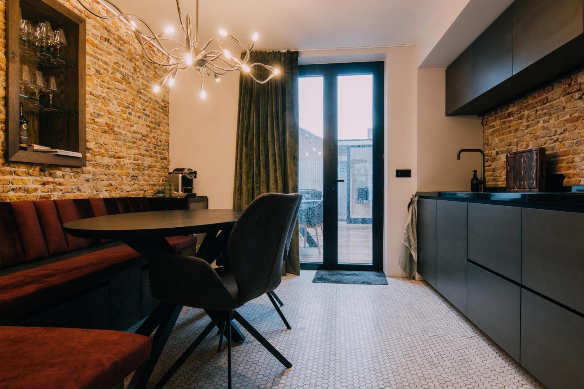 Thebridge29 Boutique Apartment เบรดา ภายนอก รูปภาพ